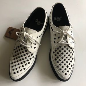 NWT! Dr.Marten leather studded “Willis” Womans 8